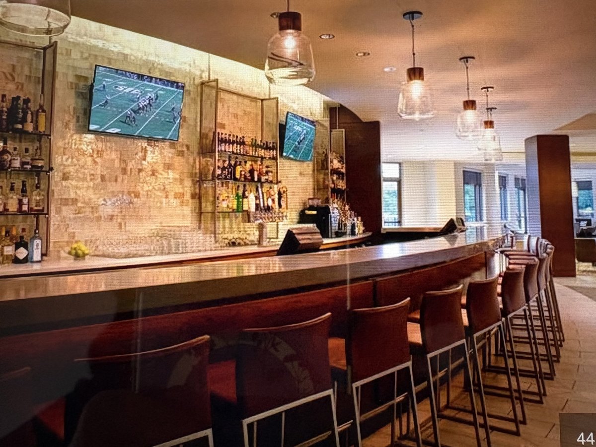 Marriott bar and lounge